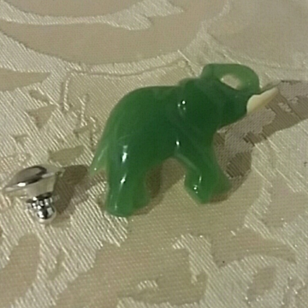 80's Jade Tone Elephant Pin
